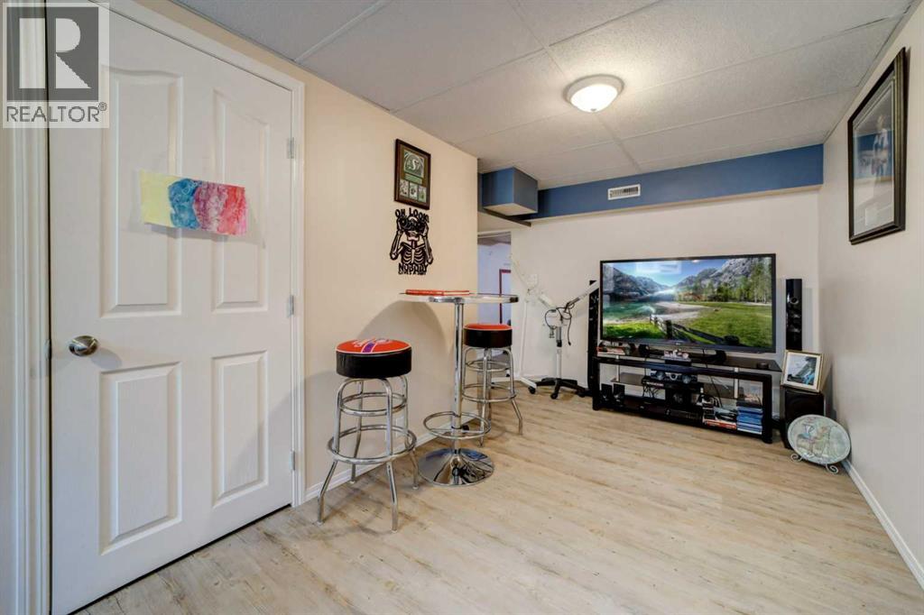 5113 2 Street W - Image 34