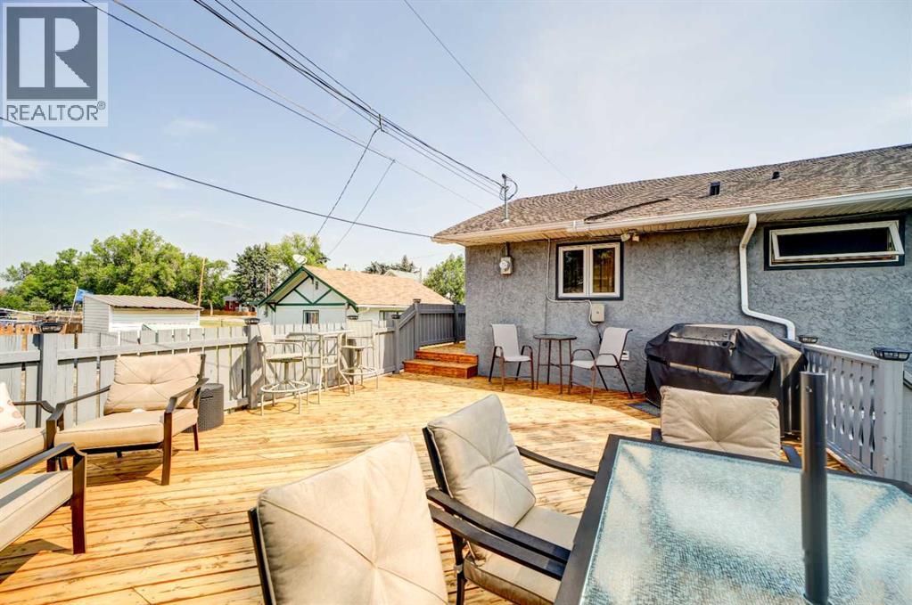 5113 2 Street W - 44