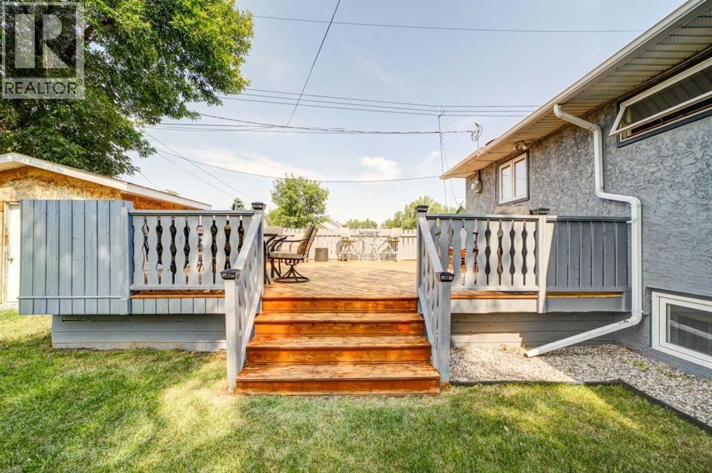5113 2 Street W - Image 45