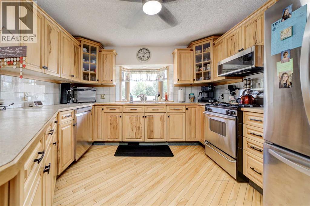 5113 2 Street W - Image 9