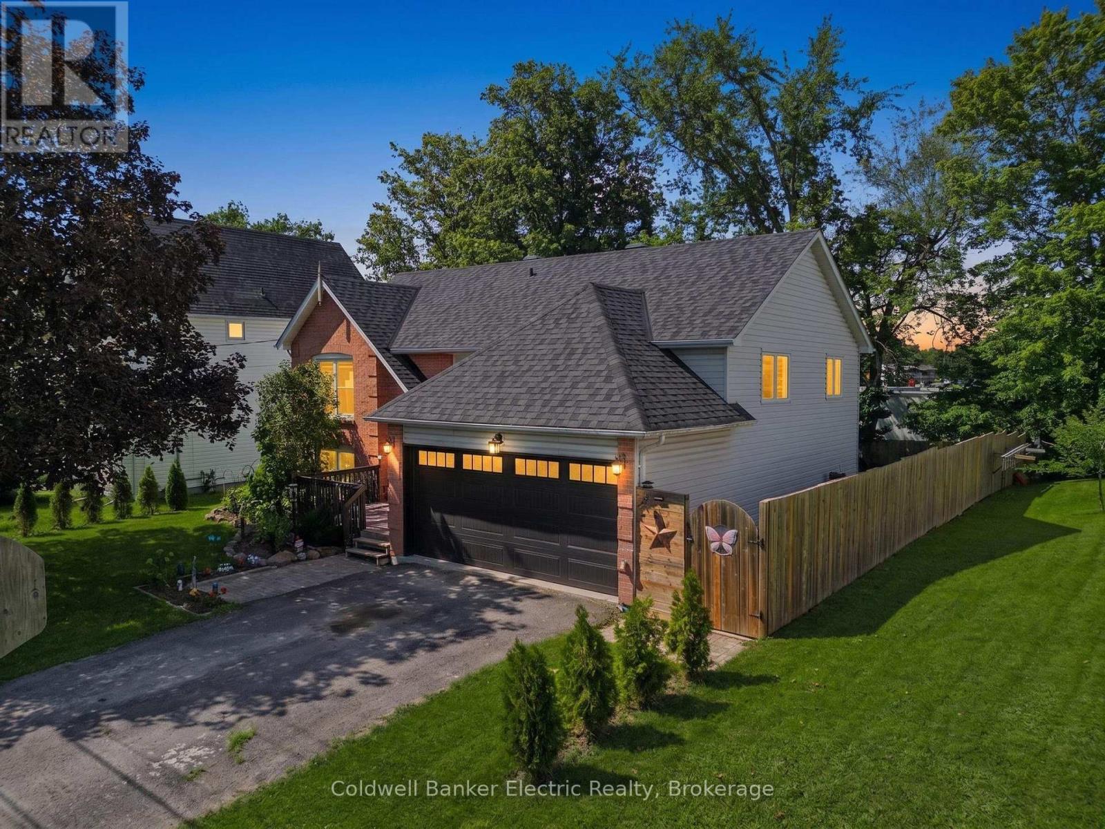 3 MAPLE AVENUE - 1
