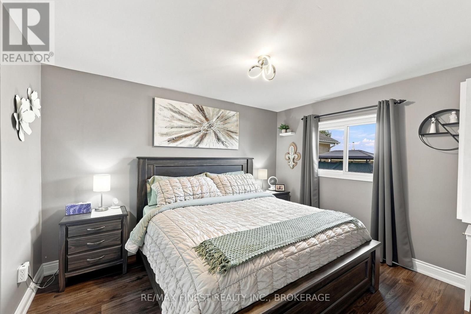 581 DIVISION STREET - Image 20