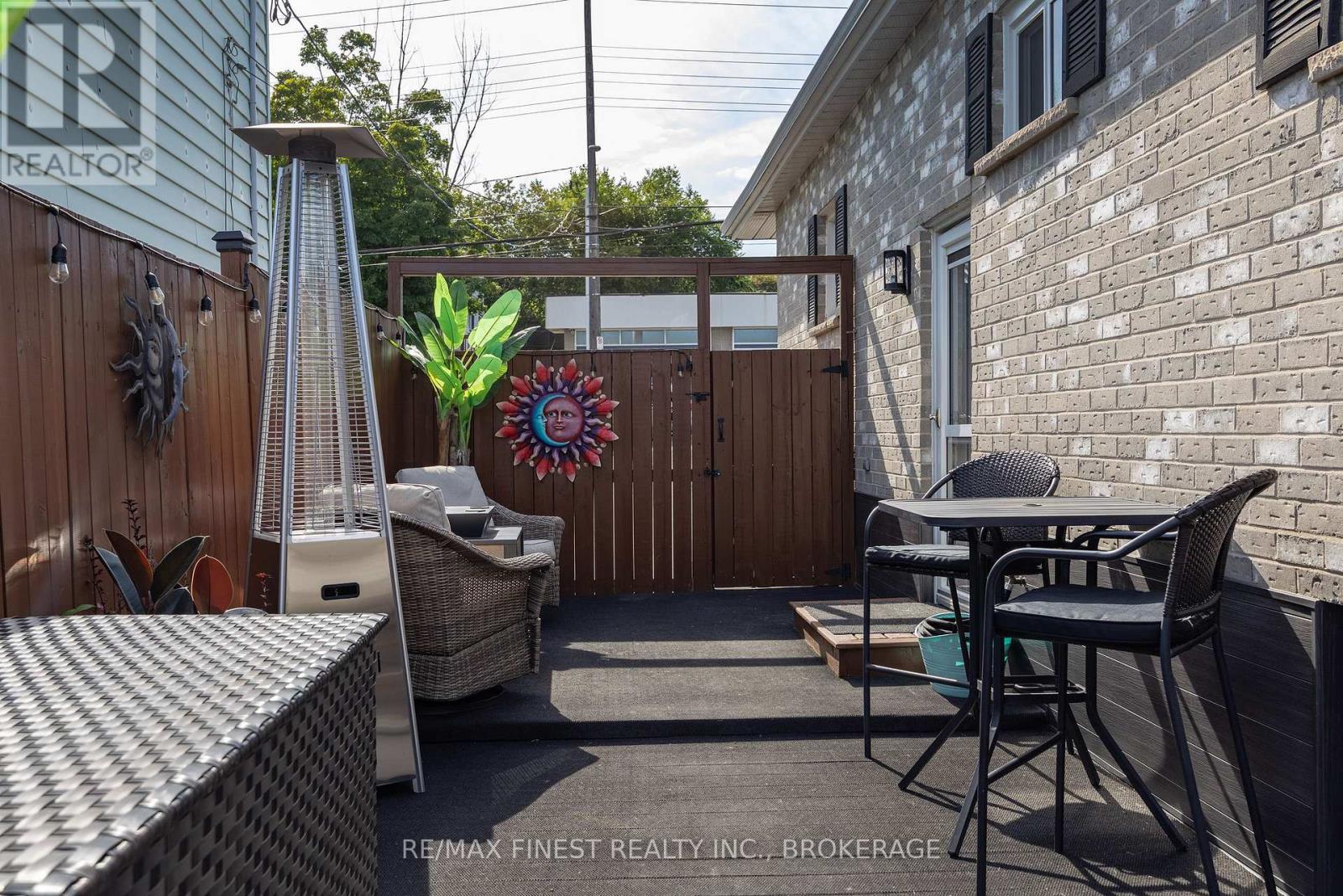 581 DIVISION STREET - Image 49