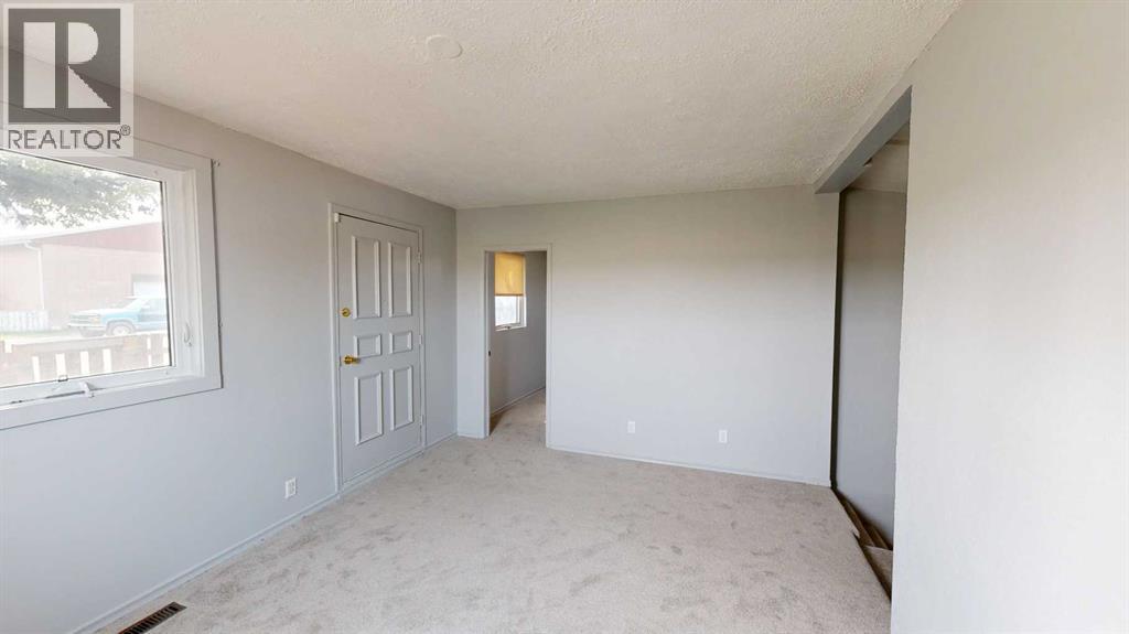 1239 41 Avenue N - 19