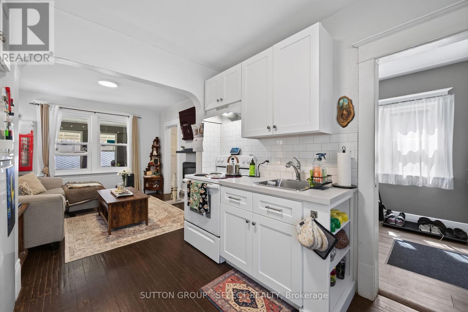 248 GREY STREET - Image 11