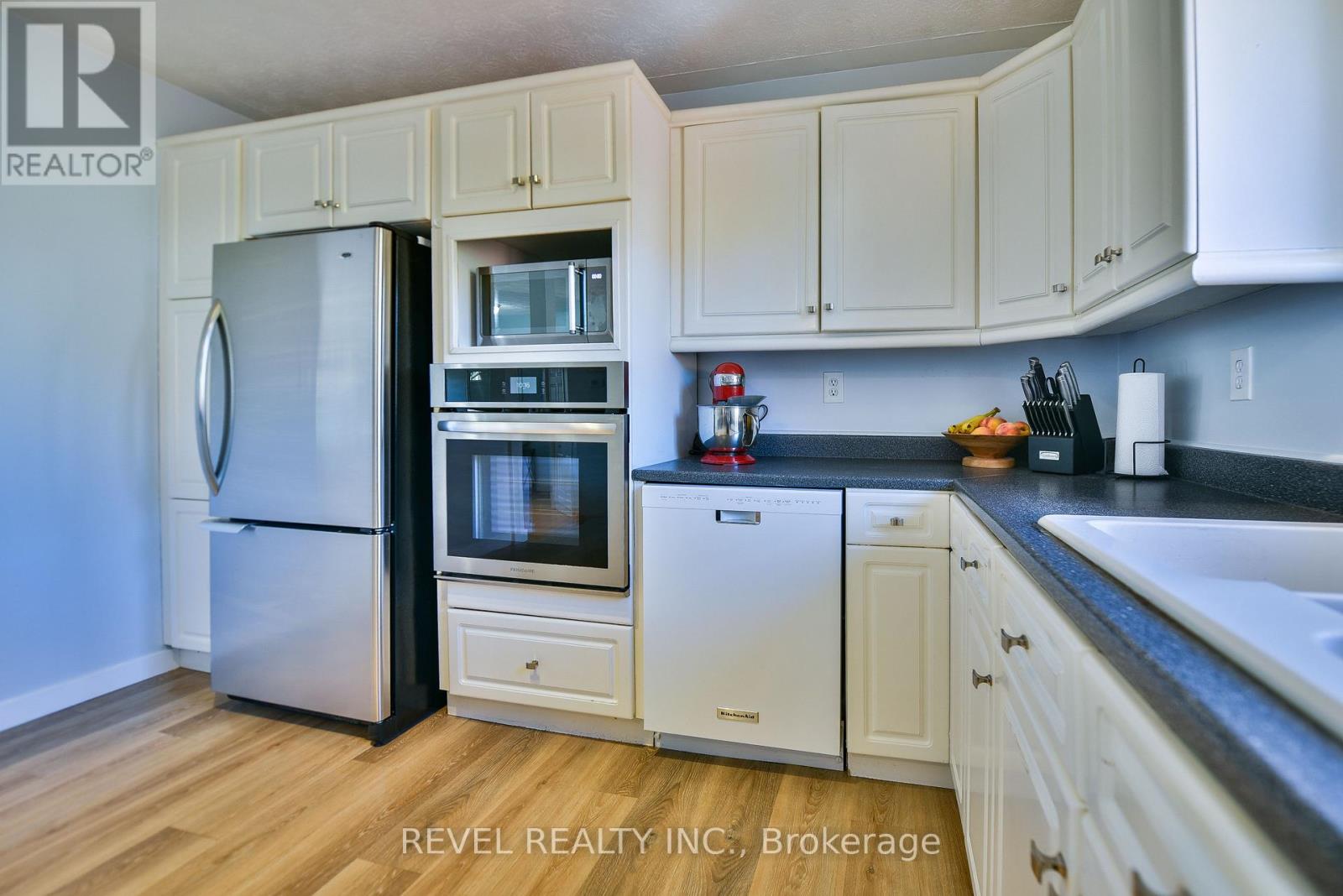 43 PLEASANT AVENUE - Image 10