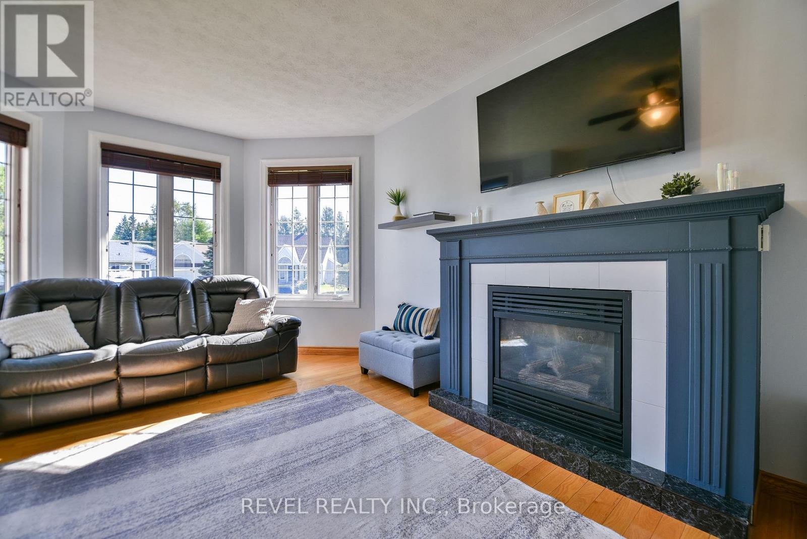 43 PLEASANT AVENUE - 4