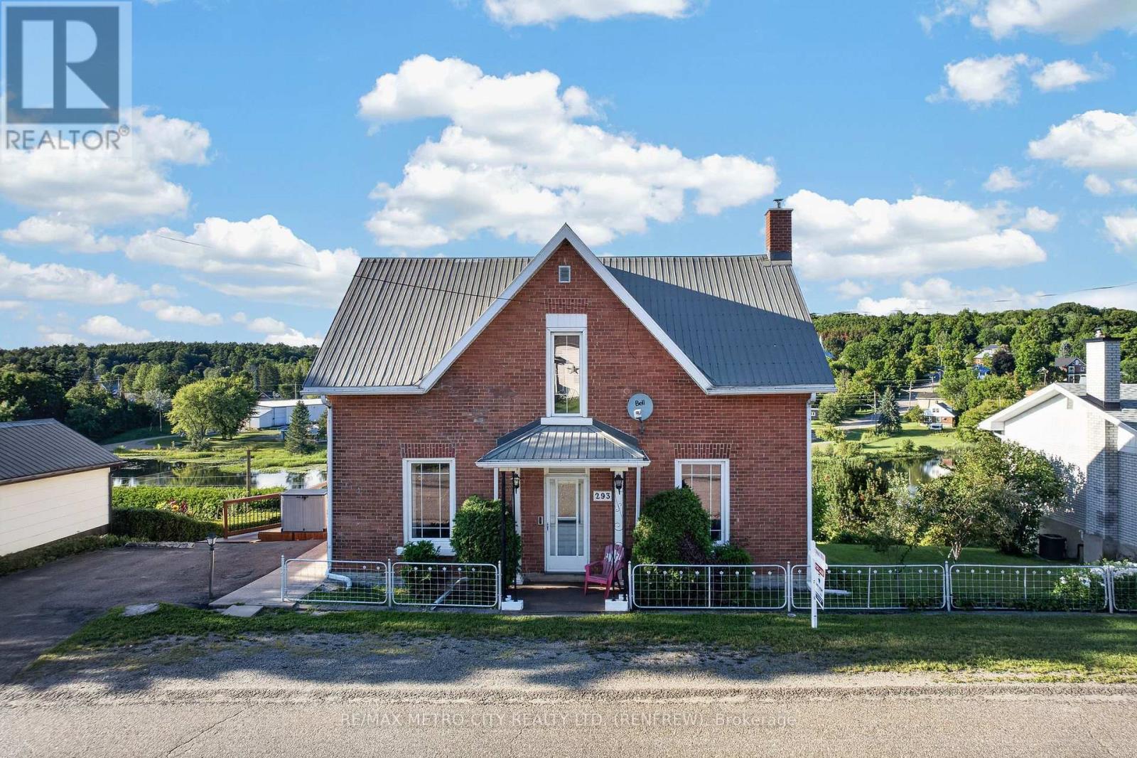 293 QUEEN STREET