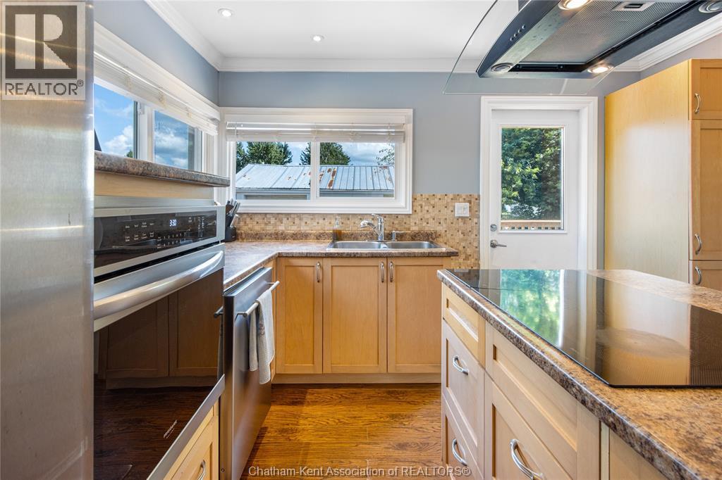 310 MCNAUGHTON AVENUE East - 11