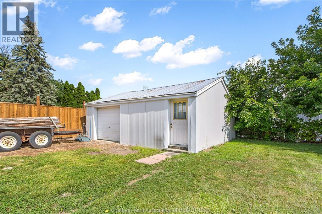 310 MCNAUGHTON AVENUE East - 25