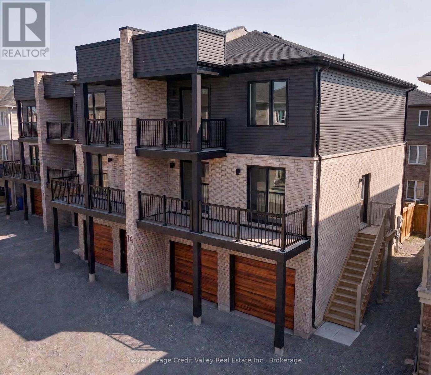 5 - 14 WAGON LANE E