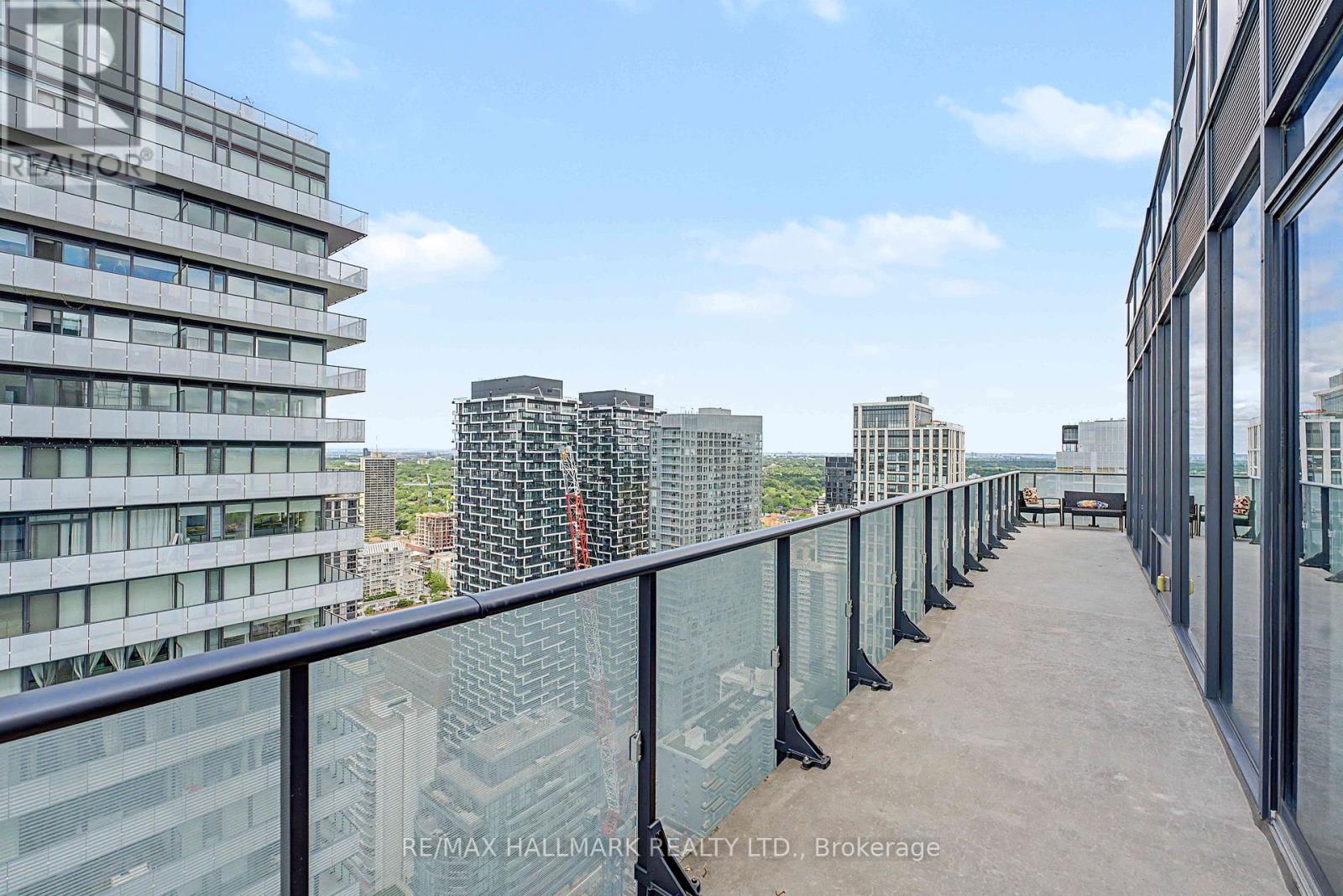#PH2 185 ROEHAMPTON AVENUE - Image 29