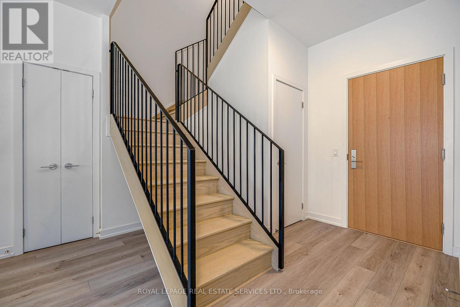 #131 156 LOGAN AVENUE - 11
