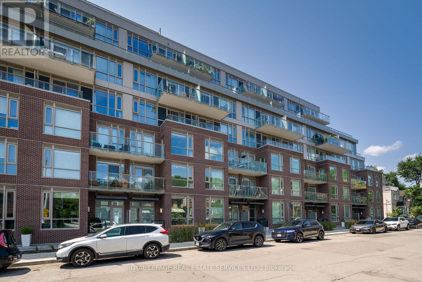 #131 156 LOGAN AVENUE - 25