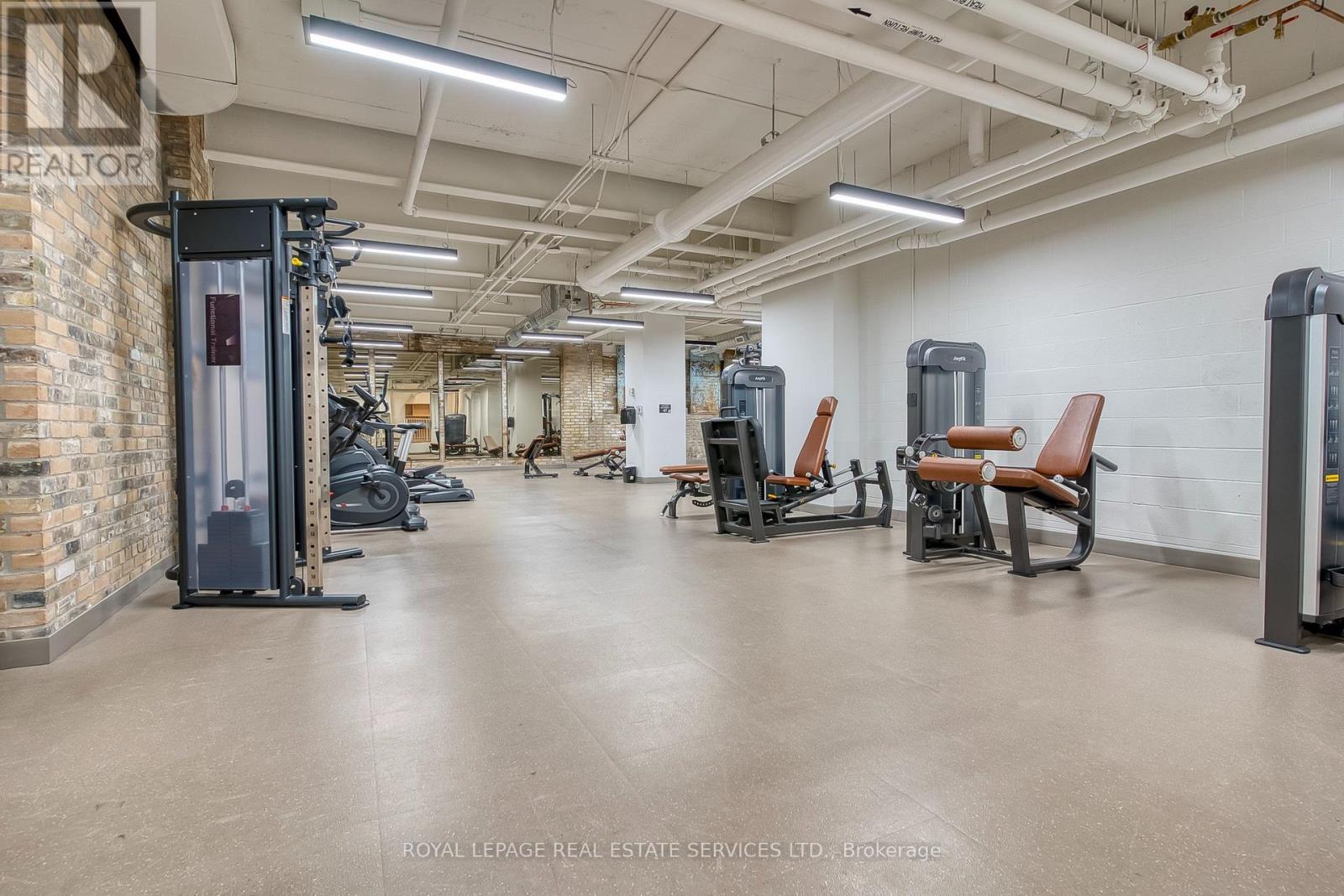 #131 156 LOGAN AVENUE - Image 33