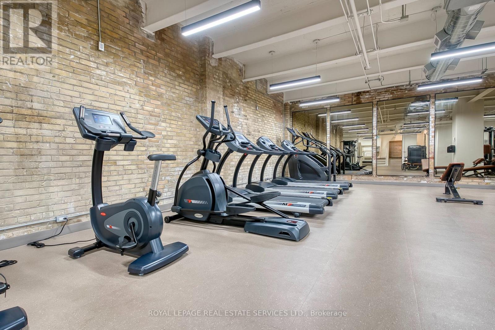 #131 156 LOGAN AVENUE - 35