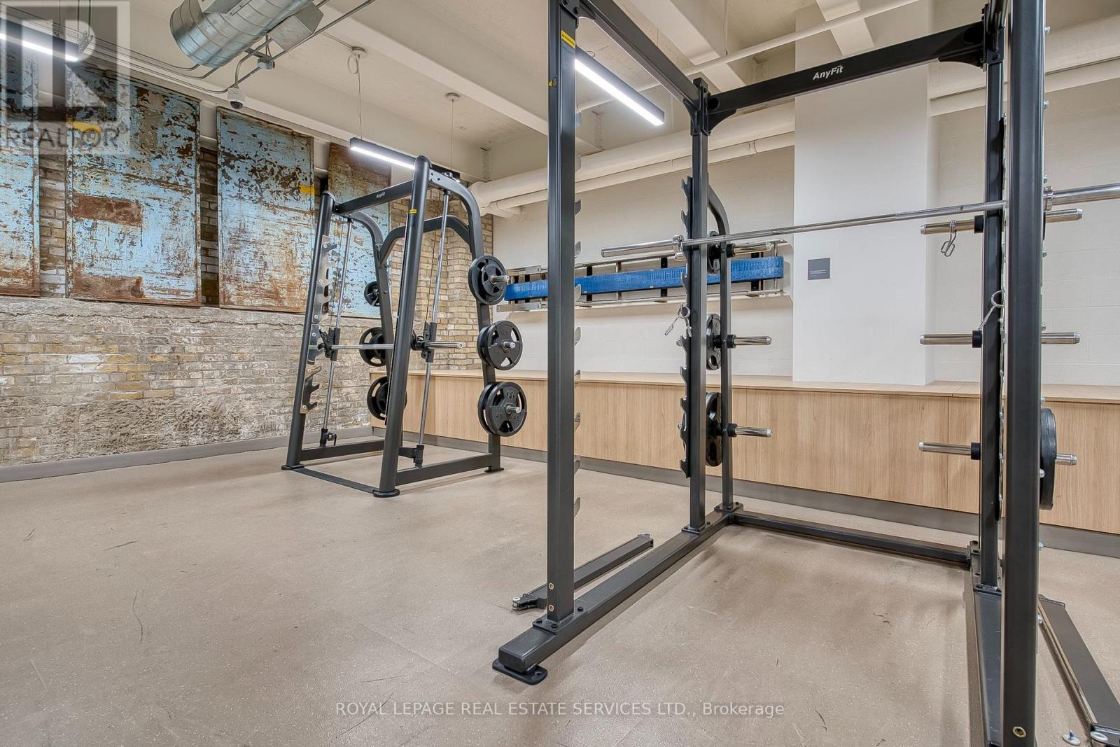 #131 156 LOGAN AVENUE - 36