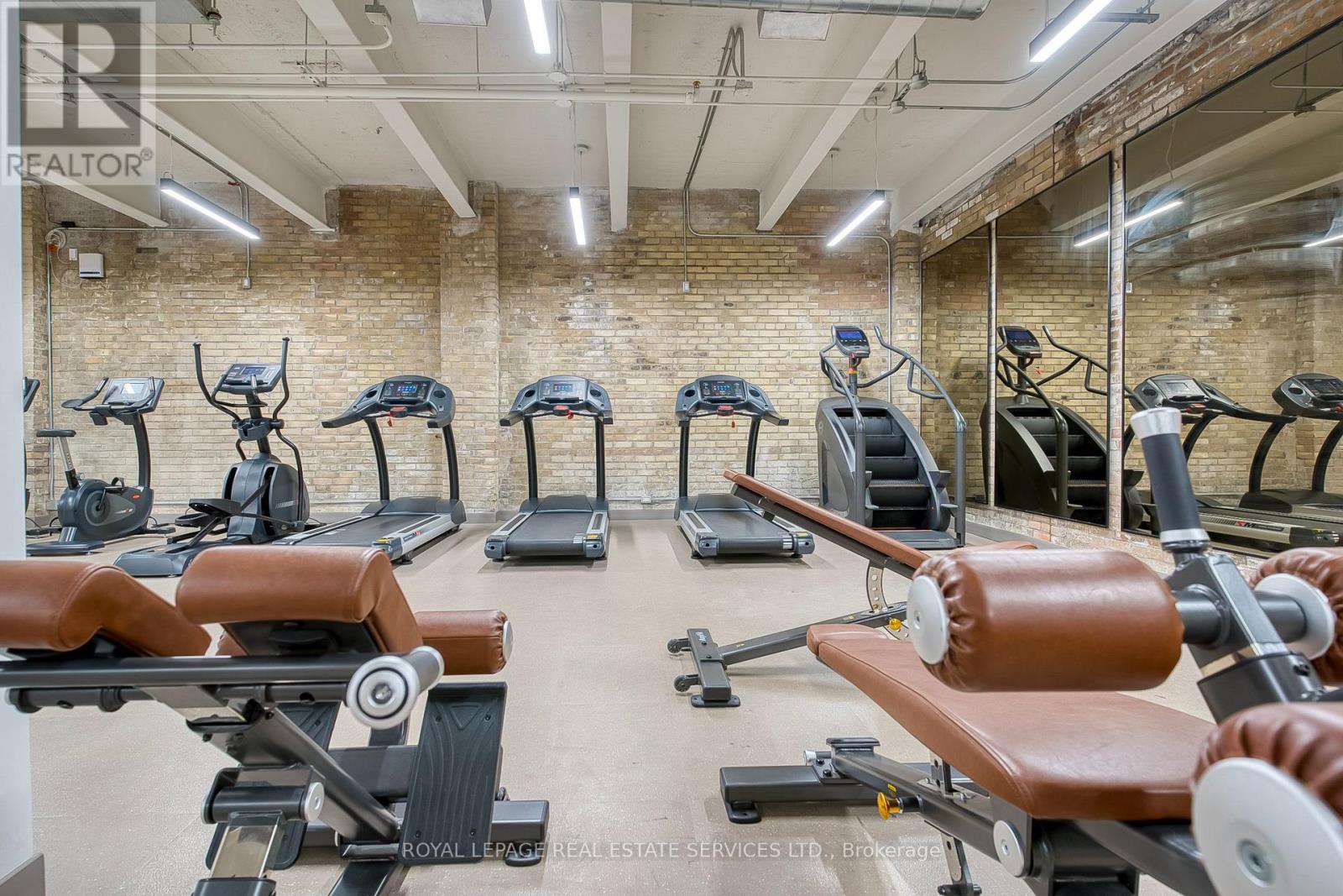 #131 156 LOGAN AVENUE - 37