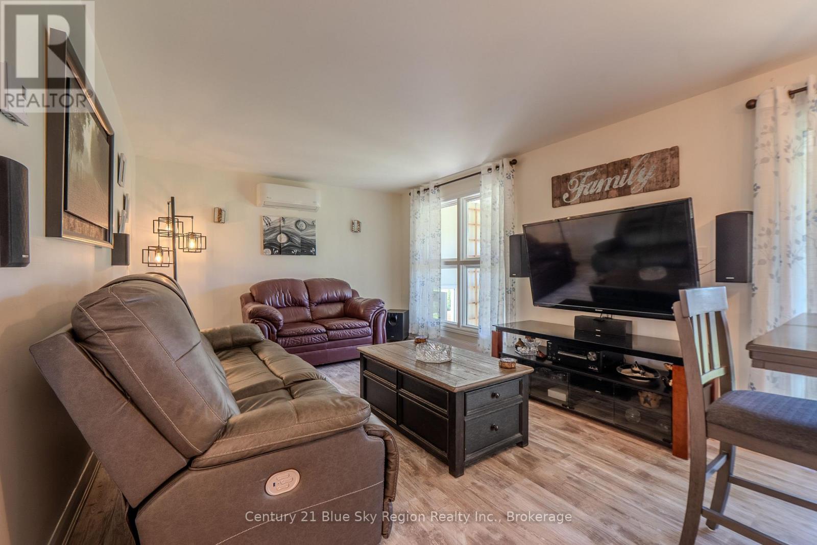 2574 HIGHWAY 17 E - Image 17