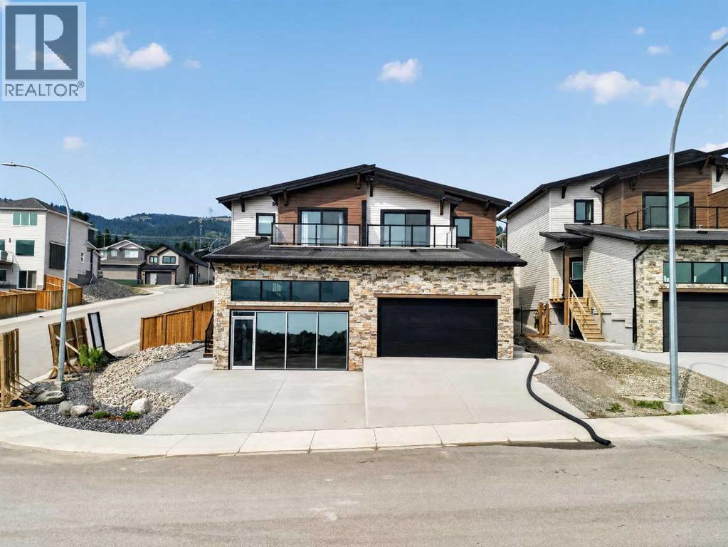 8637 24 Avenue - 1