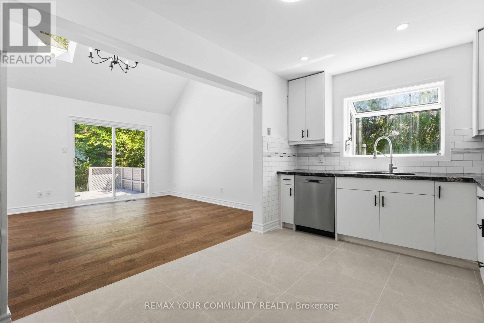 924 HELEN STREET - Image 14