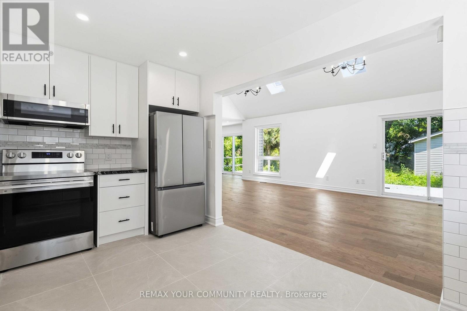 924 HELEN STREET - 15