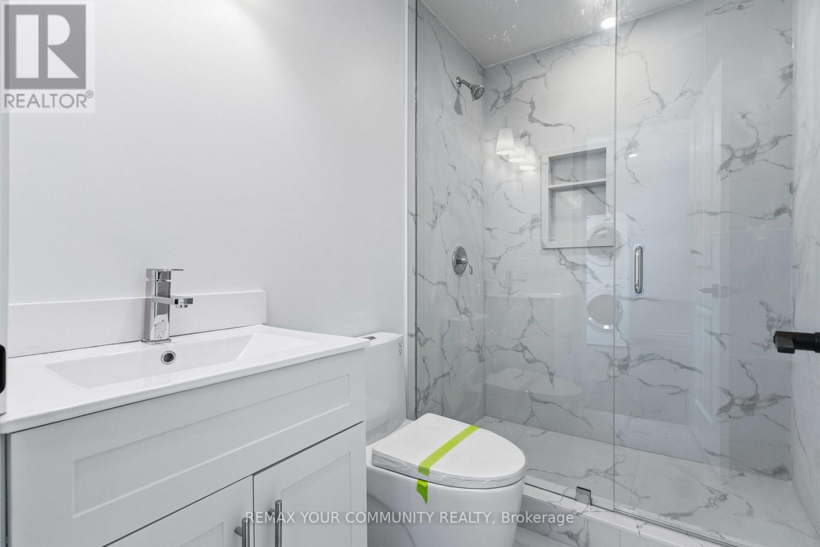 924 HELEN STREET - Image 26