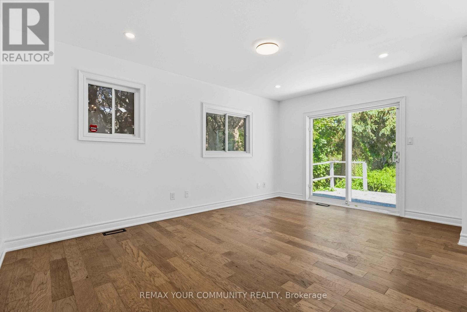924 HELEN STREET - Image 6