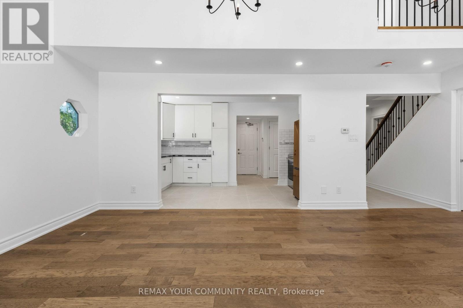 924 HELEN STREET - Image 9