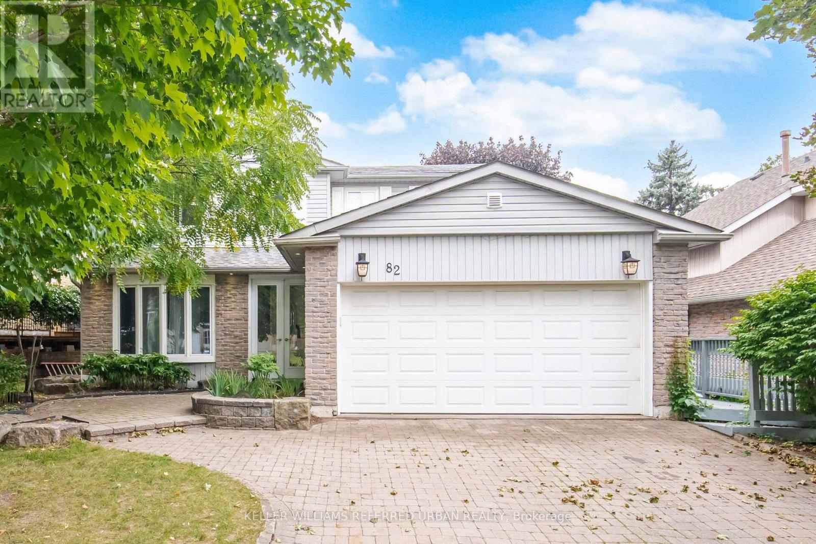 82 EASTMAN CRESCENT - 1