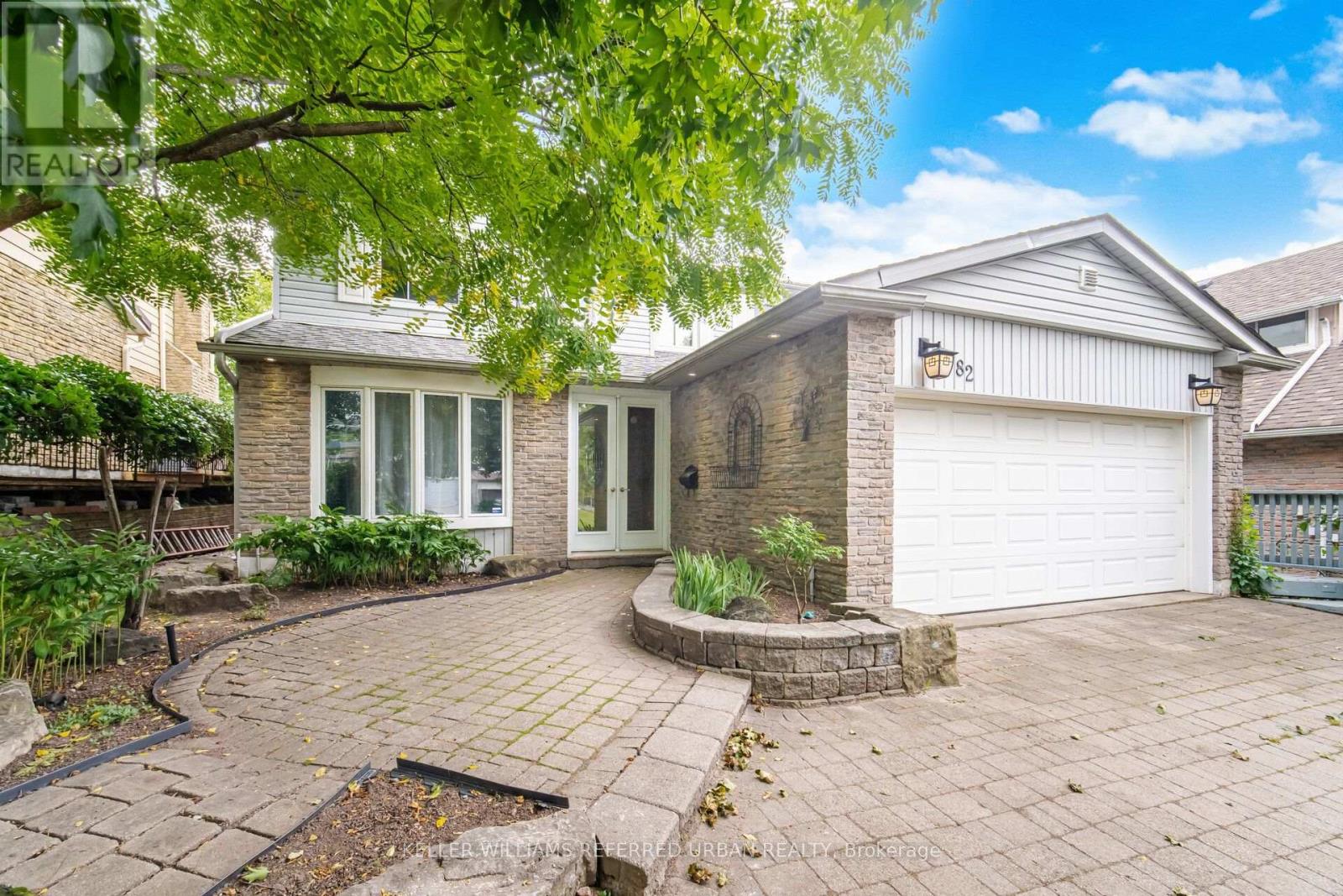 82 EASTMAN CRESCENT - 2
