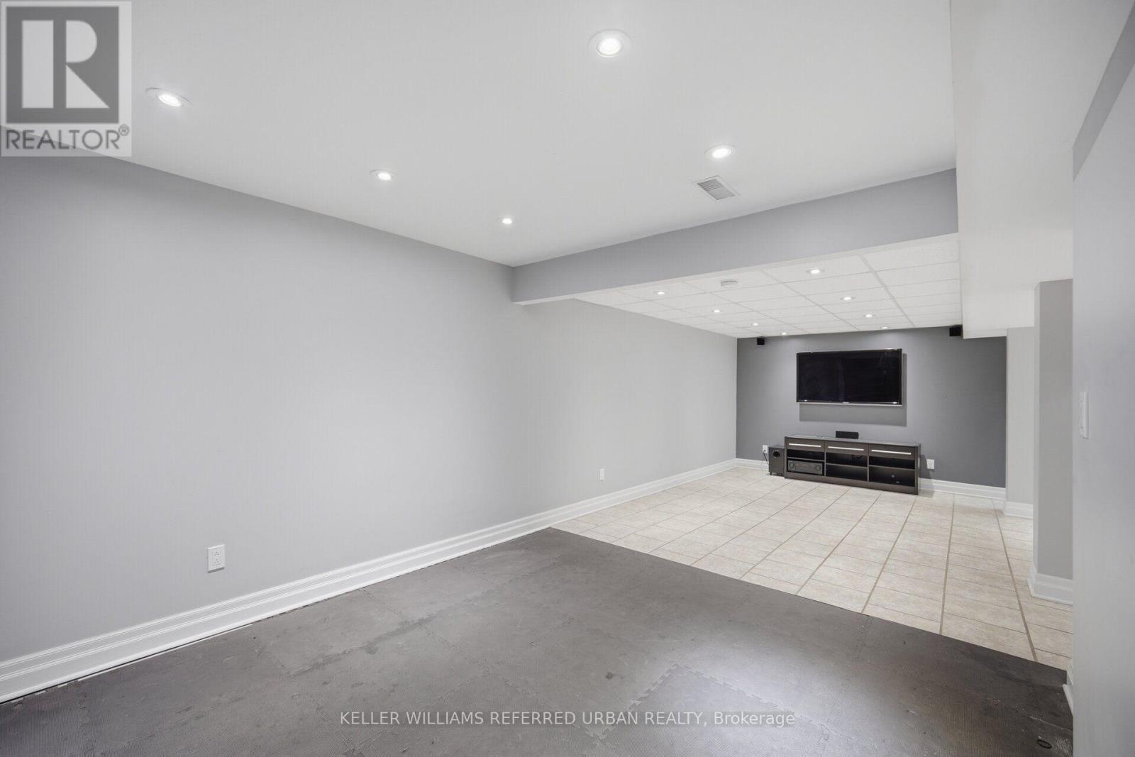 82 EASTMAN CRESCENT - 26