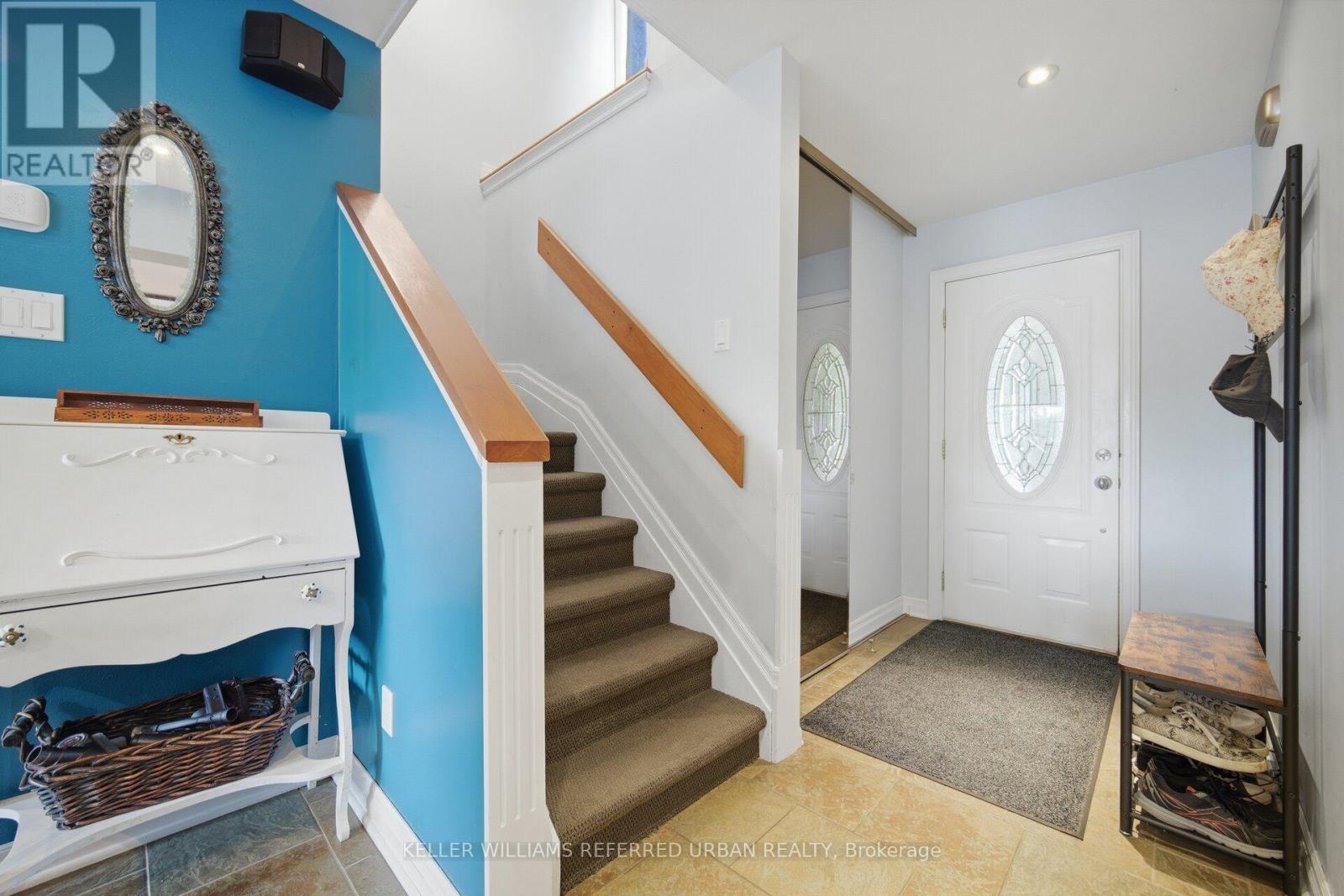 82 EASTMAN CRESCENT - 3