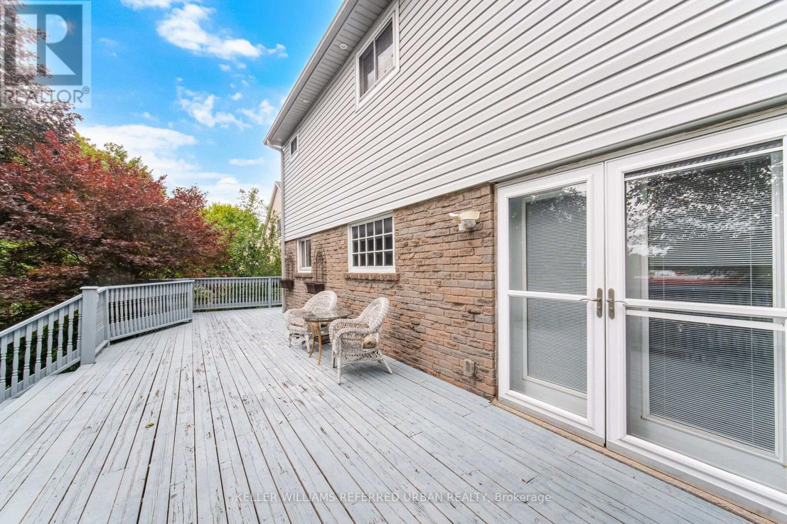 82 EASTMAN CRESCENT - Image 32