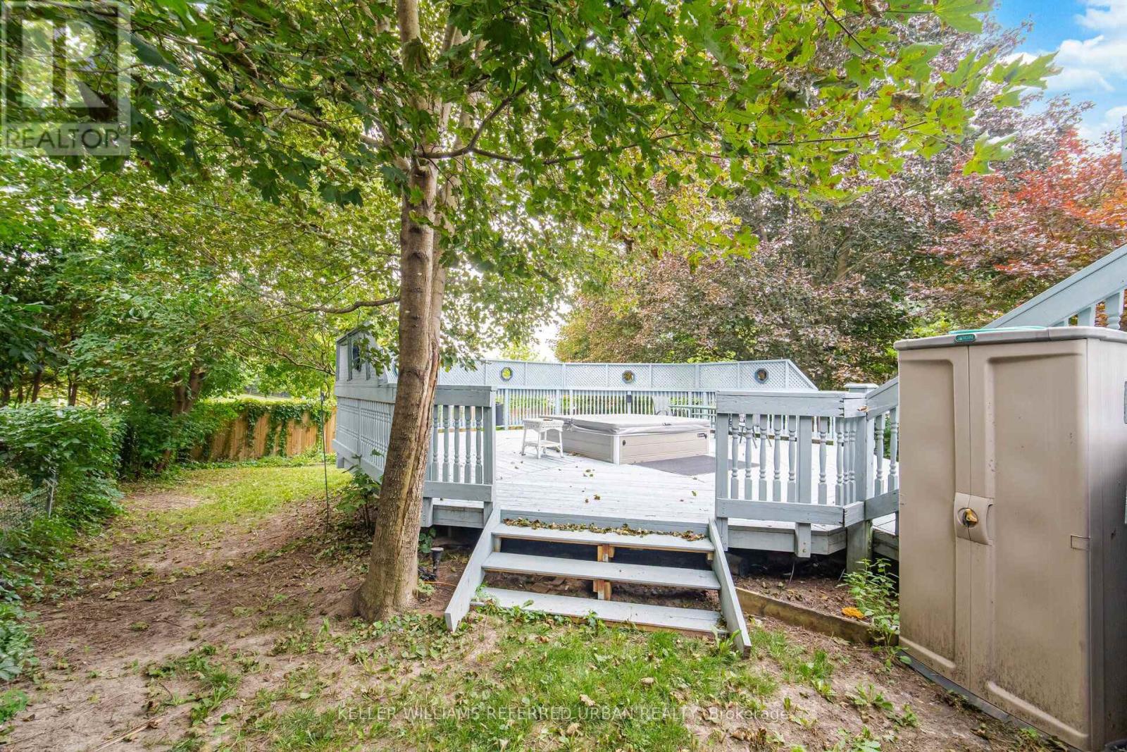 82 EASTMAN CRESCENT - 38