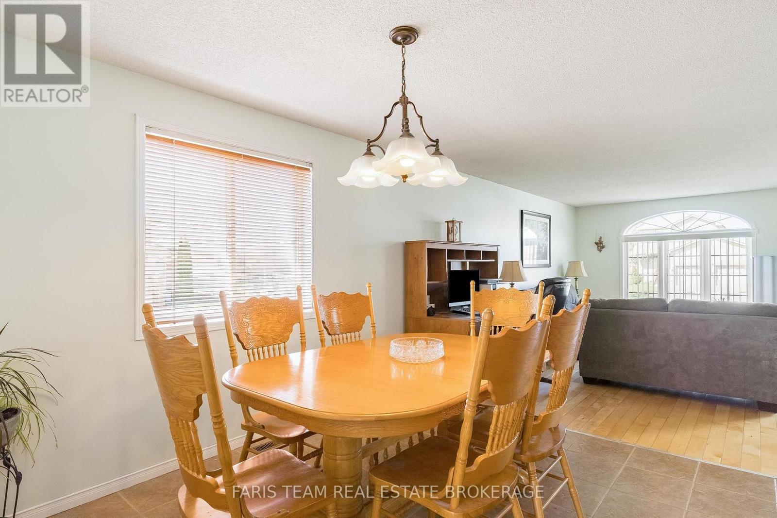 57 WESSENGER DRIVE - 10