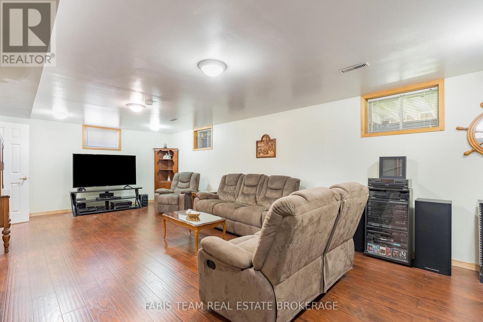 57 WESSENGER DRIVE - Image 23