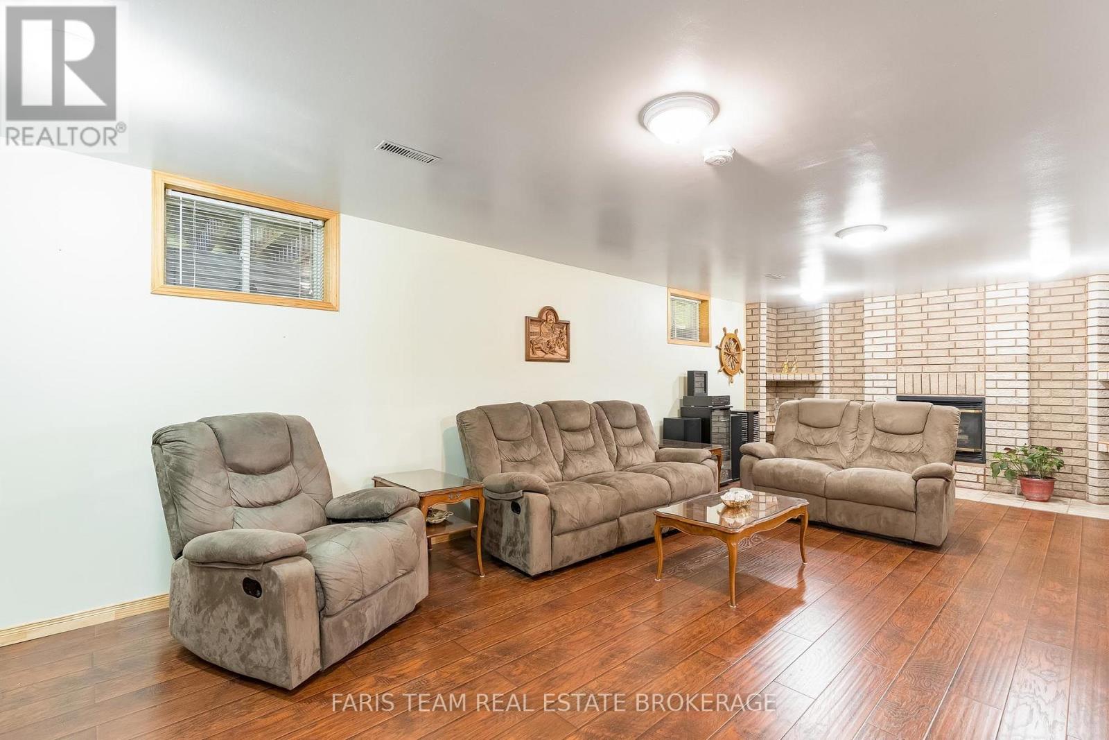 57 WESSENGER DRIVE - Image 24