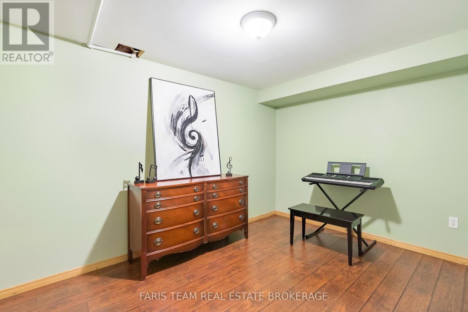 57 WESSENGER DRIVE - Image 27