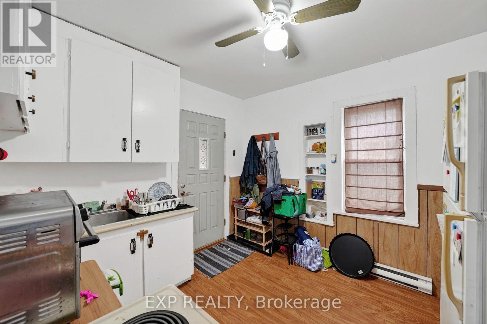 12 MILLVILLE AVENUE - 26