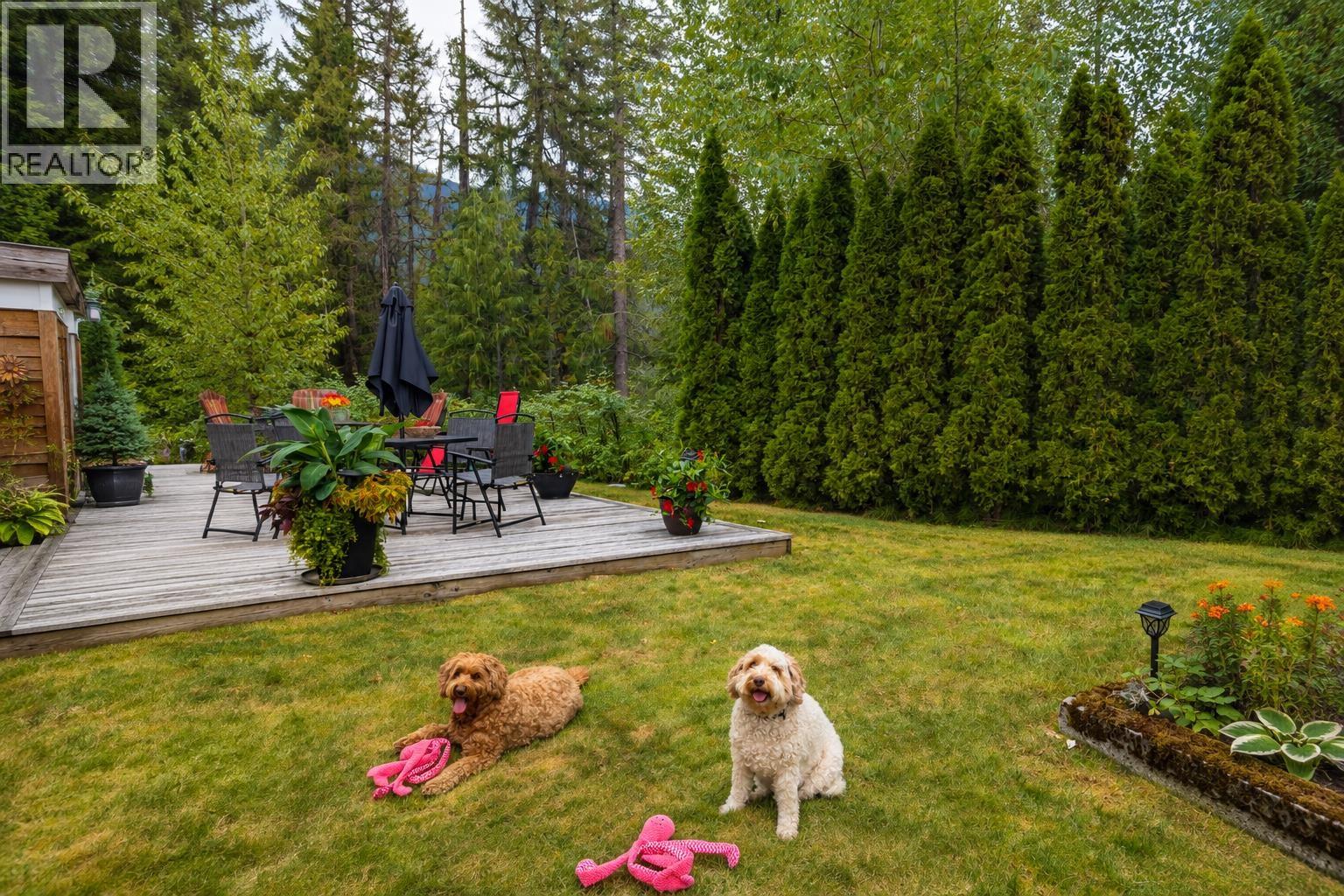 1087 MADELEY PLACE, Whistler