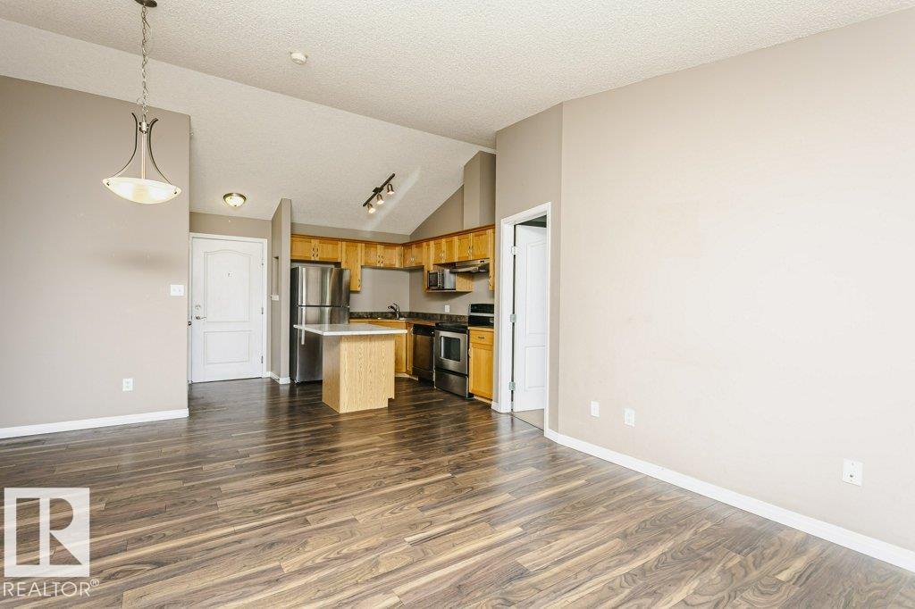 #411 3425 19 ST NW - 8