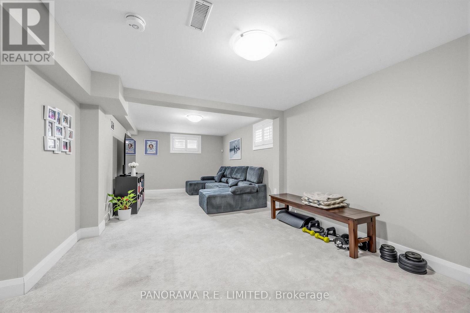 14 AGAR CRESCENT - 19