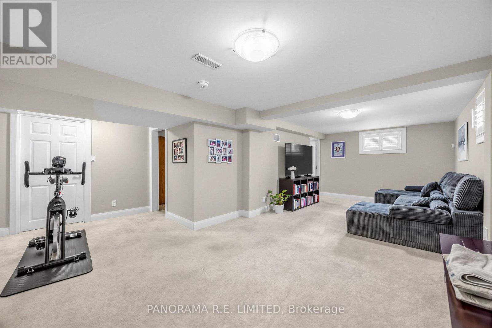 14 AGAR CRESCENT - 21