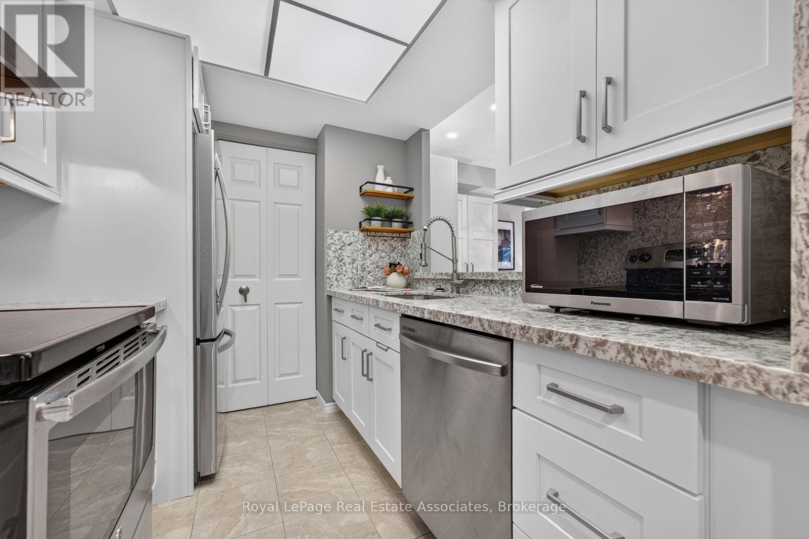 #221 1001 CEDARGLEN GATE - 7