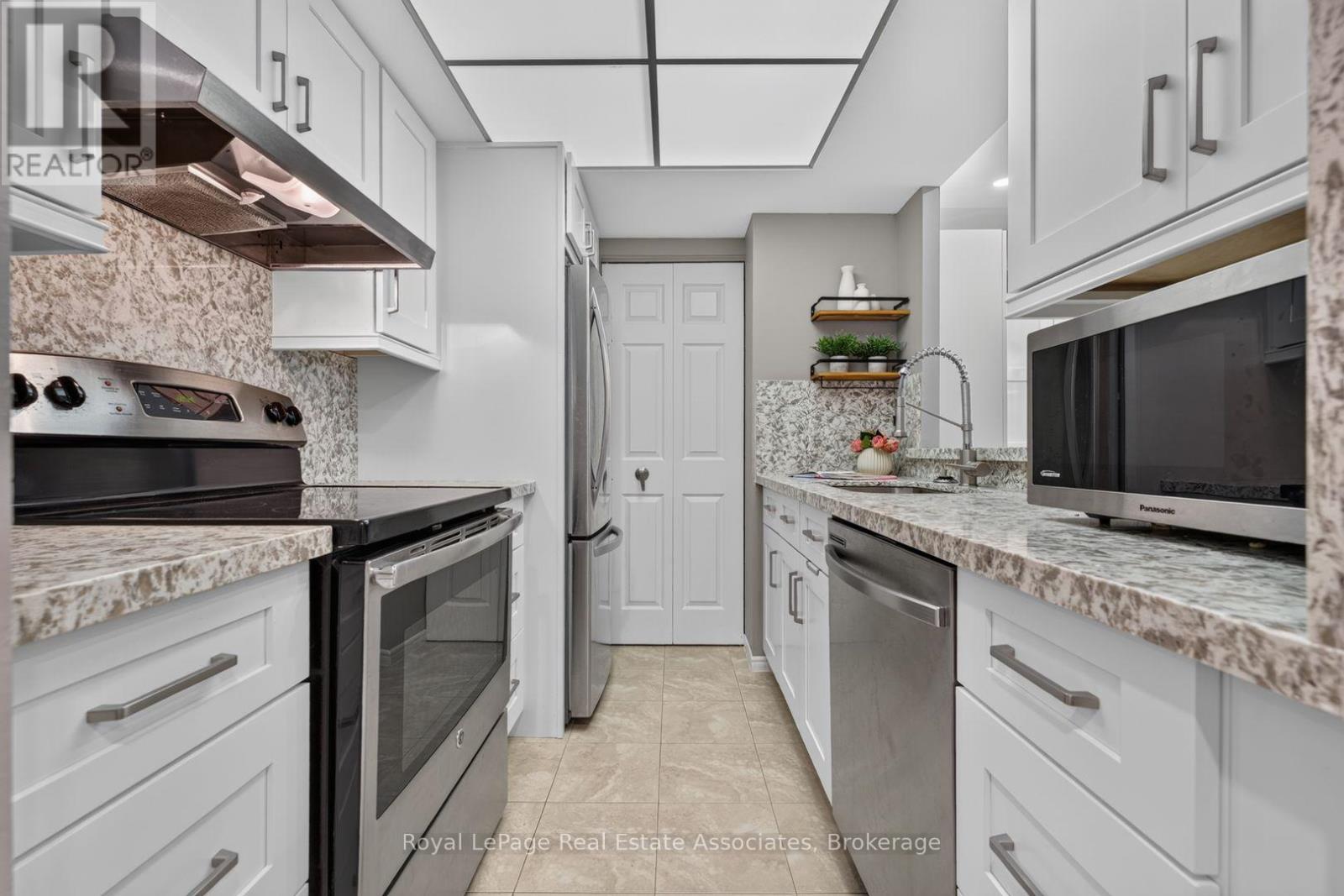 #221 1001 CEDARGLEN GATE - 8