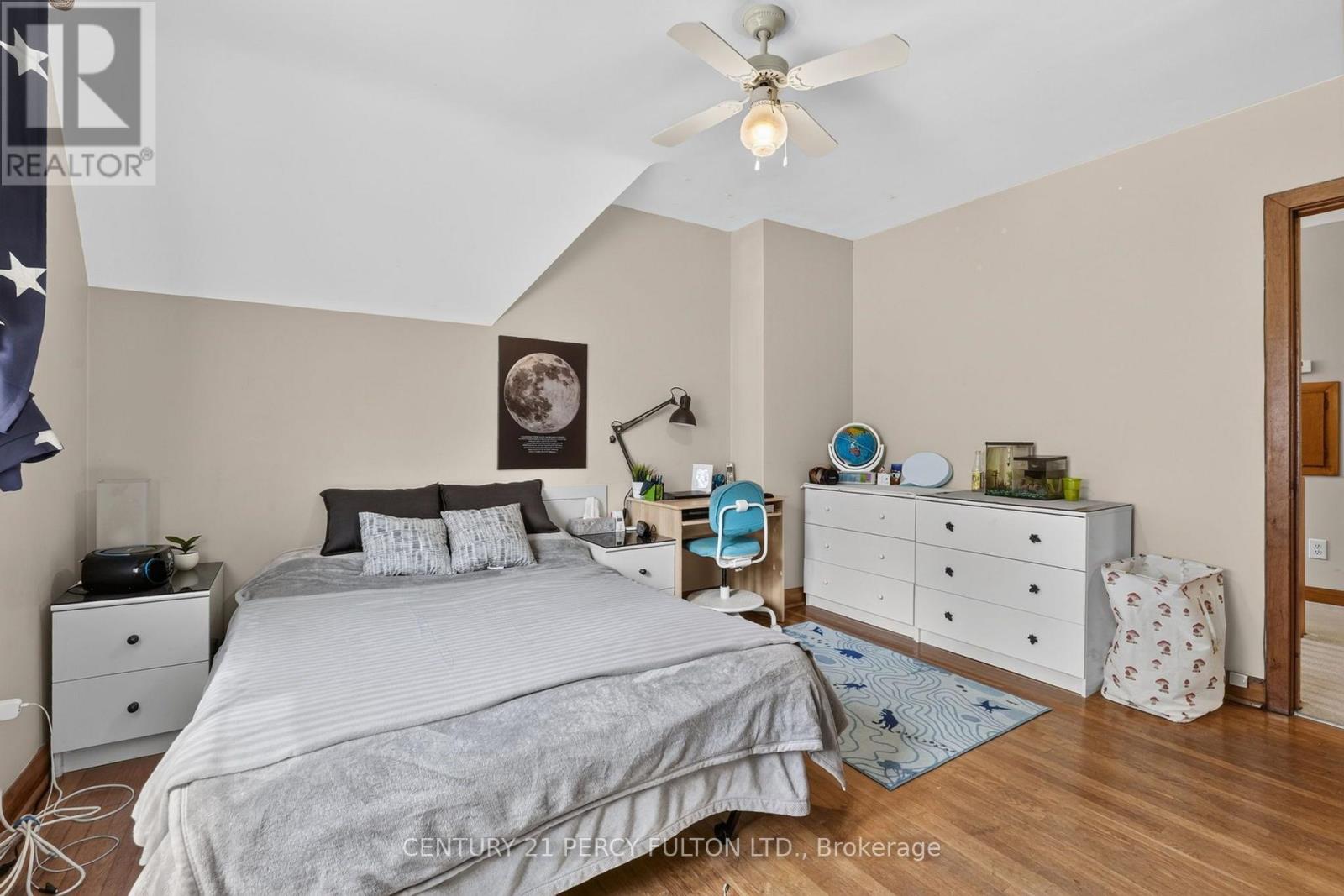 6040 LATSHAW STREET - 24