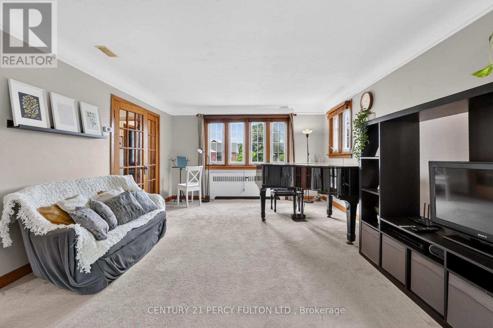 6040 LATSHAW STREET - 7