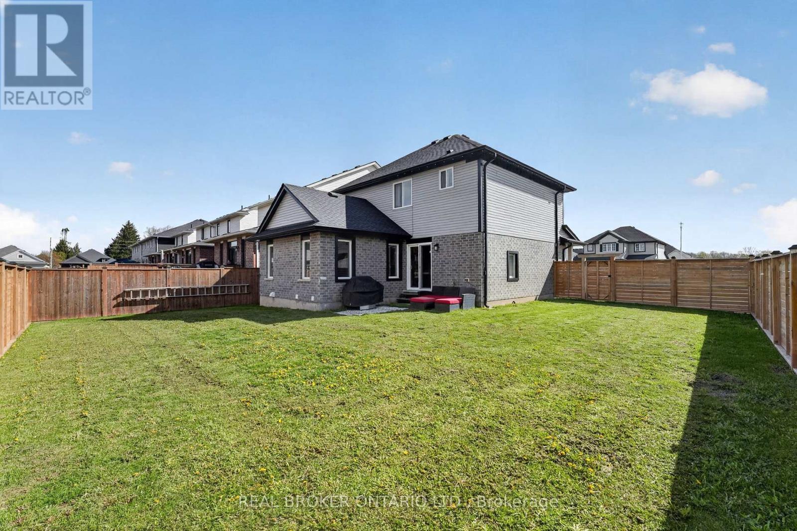 48 CURREN CRESCENT - Image 41