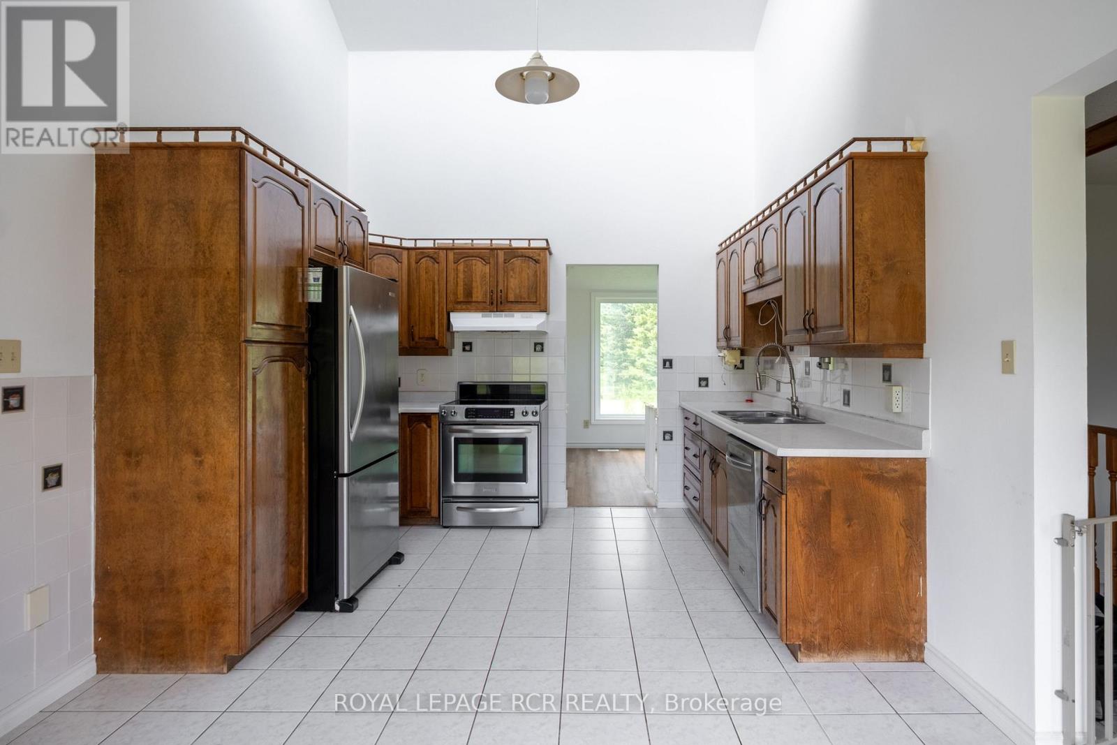 6066 4TH LINE - Image 19